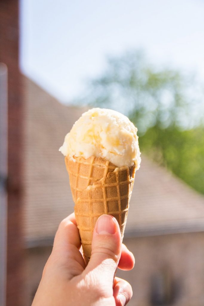 Buttermilch-Zitronen-Eis | Erdbeerkönigreich